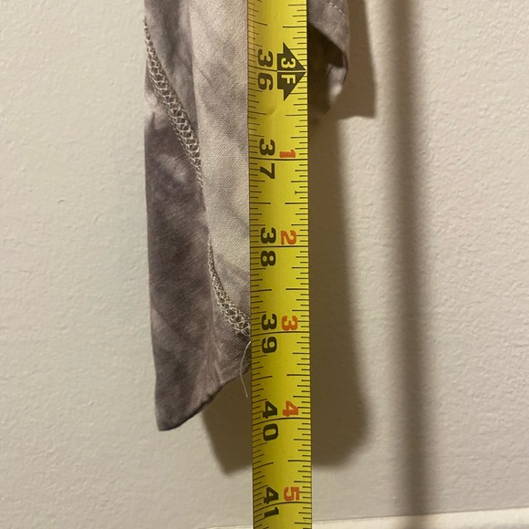 Size L brown and cream tie dye wrap sweater - Picture 14 of 14